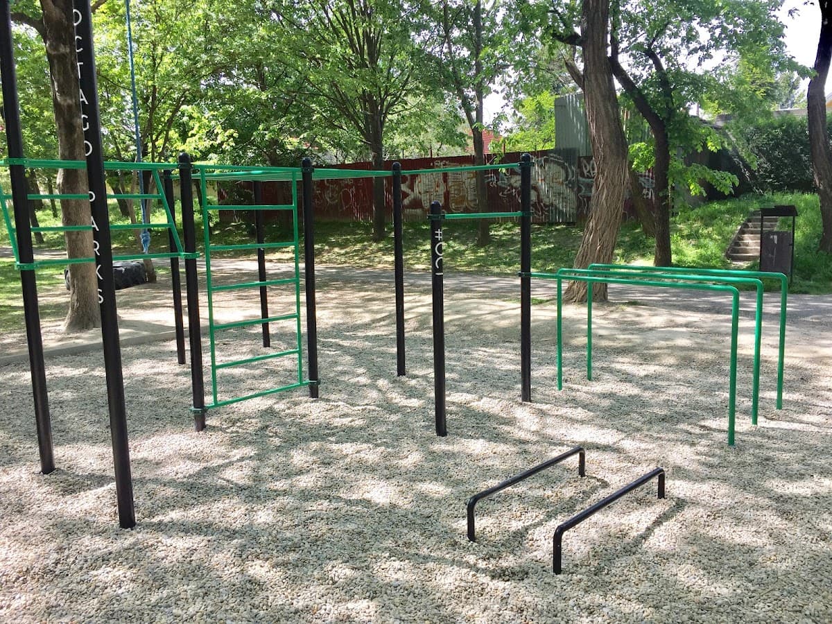 Octago Street workout Vrakuňa