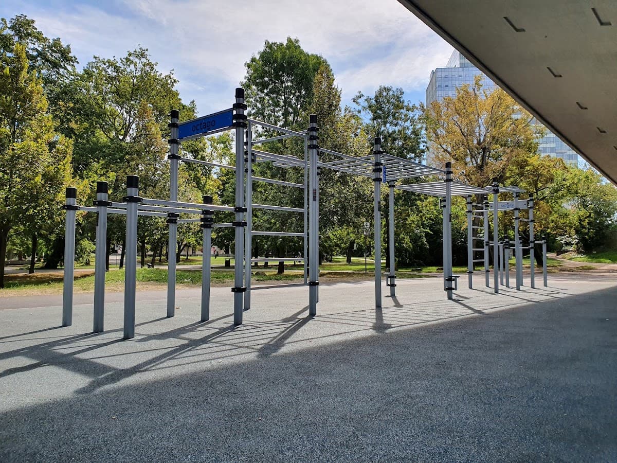 Outdoor Gym Cvičko Most SNP